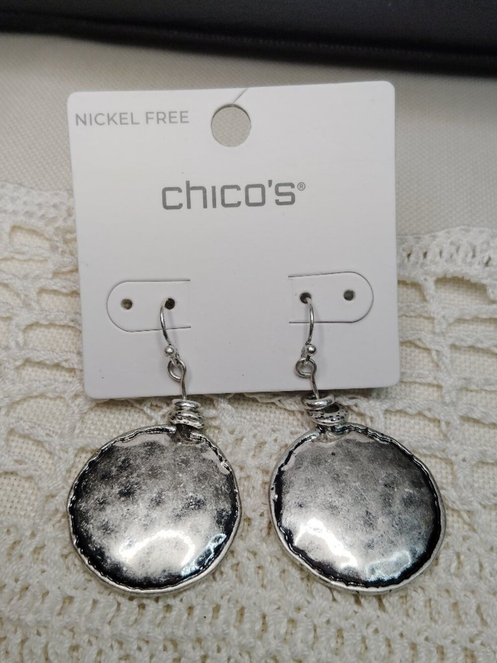 New Chico’s Tayla Drop Earrings – Hammered Silver‑Tone Medallions, 1.75” Drop